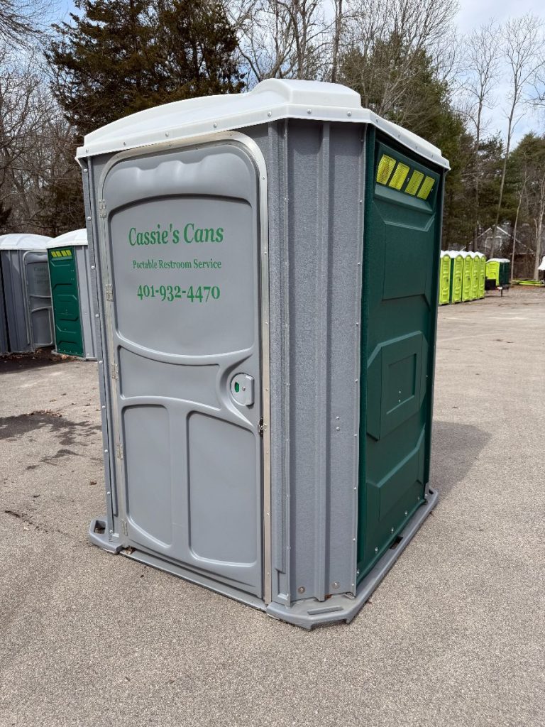 cassies cans portable restooms-017