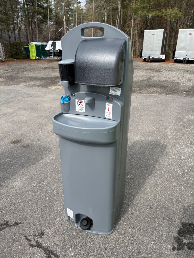 cassies cans portable restooms-026